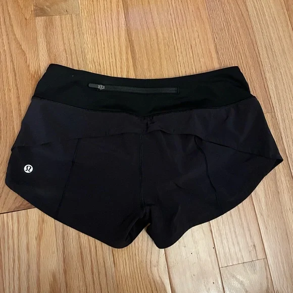 Lululemon running short - Picture 3 of 4